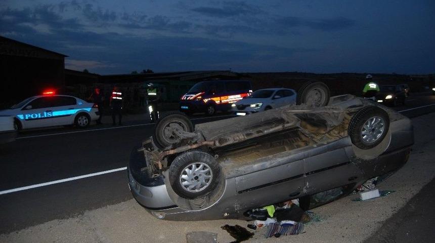 4 Kişilik Aile Takla Atan Araçtan Yara Almadan Çıktı