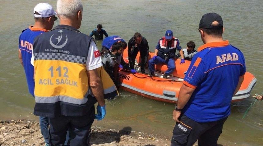 Kızılırmak&rsquo;ta Boğulan Genci Arama &Ccedil;alışmaları Sona Erdi