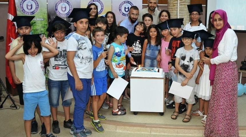 &Ccedil;ocuk &Uuml;niversitesinde İkinci Mezuniyet Sevinci