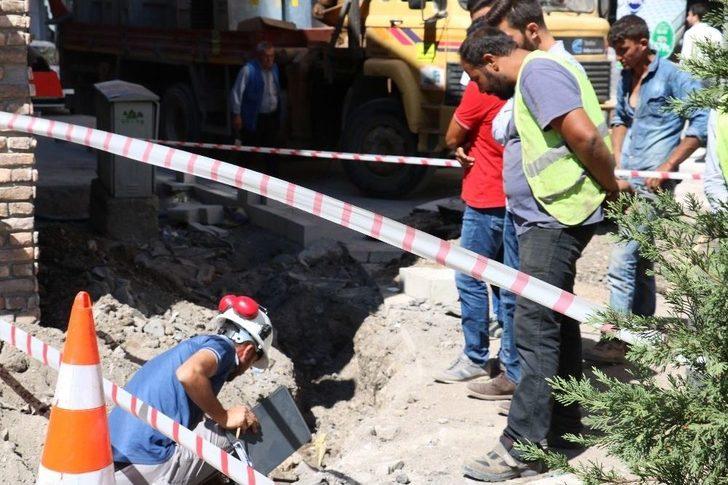 Doğalgaz Kaçağını Sigara İçerek İzledi G2