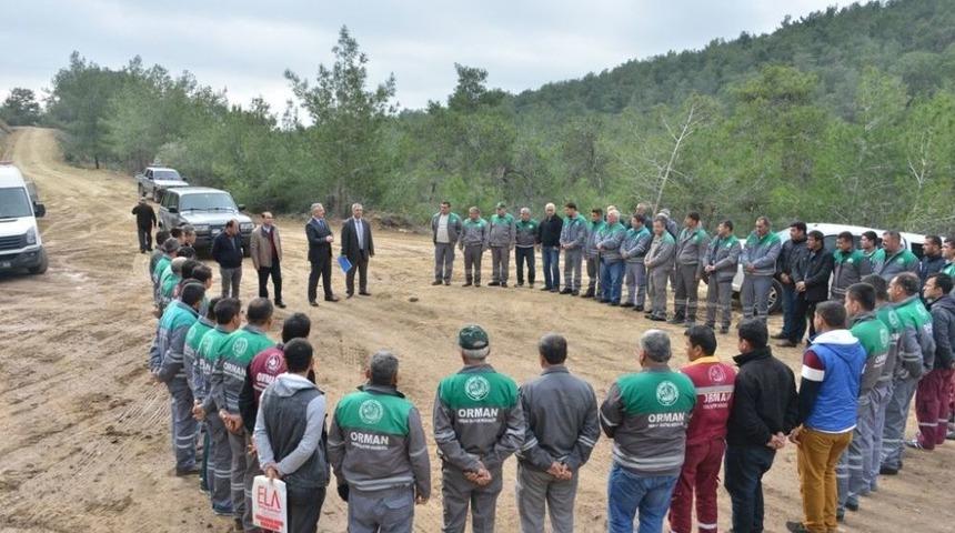 Orman B&ouml;lgede İş Makineleri Operat&ouml;rlerine Eğitim