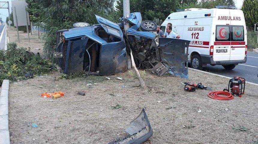 Tarsus&rsquo;ta Trafik Kazaları: 2 &Ouml;l&uuml;, 2 Yaralı