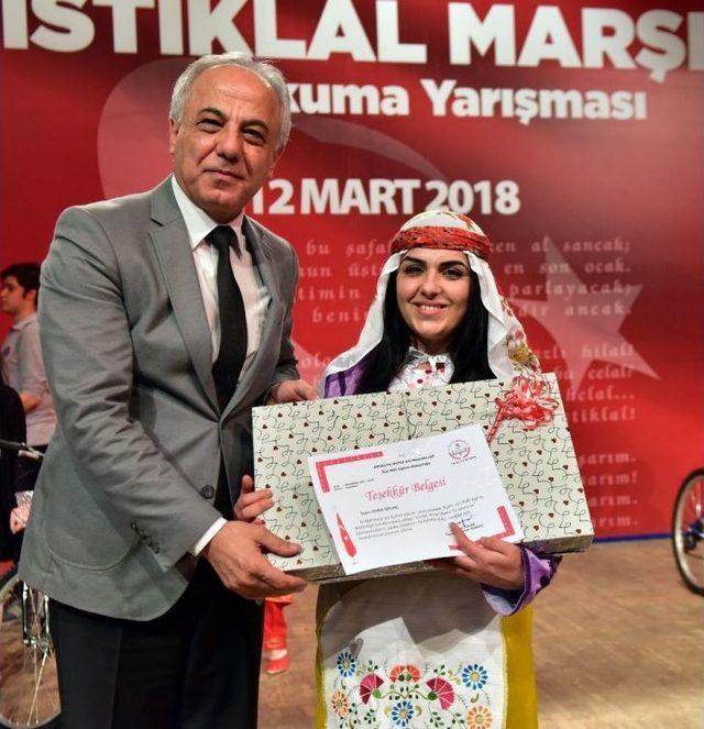 Kepez’de İstiklal Marşı Okuma Yarışması