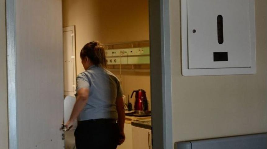 Kahraman Güvenlik Görevlisi Kalp Krizi Geçiren Vatandaşı Ölümden Kurtardı