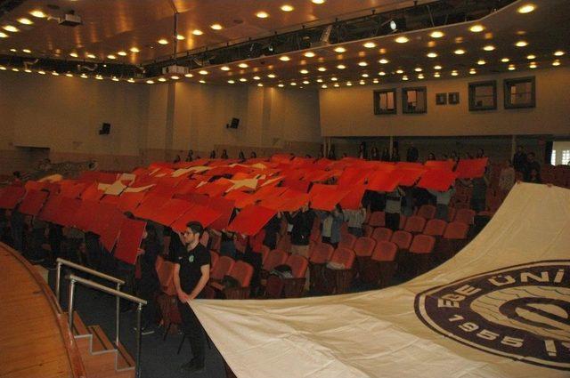 İstiklal Marşı’nın Kabulünün 97. Yılında Egeli Gençlerden Türk Bayrağı Koreografisi