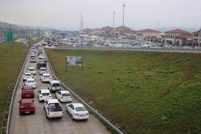 Bolu’da Bayram Trafiği Yoğunluğu Artıyor