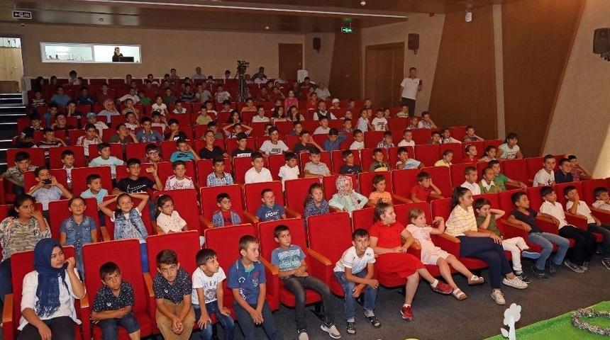 Talas’ta Kırsal Mahallelerdeki Çocukların Tiyatro Heyecanı