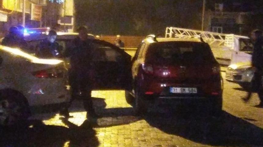 &rsquo;dur&rsquo; İhtarına Uymayan Araca A&ccedil;ılan Ateşle Vurularak &Ouml;ld&uuml;