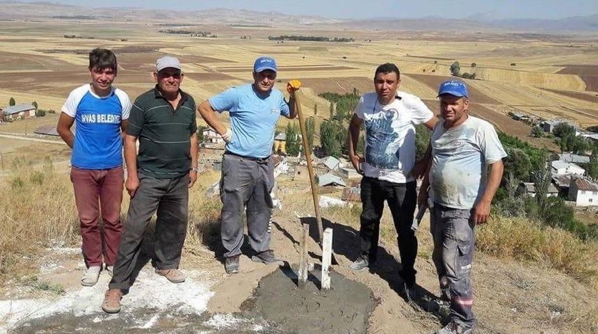 Evliya Tepesine Şehitler Anısına T&uuml;rk Bayrağı Astılar