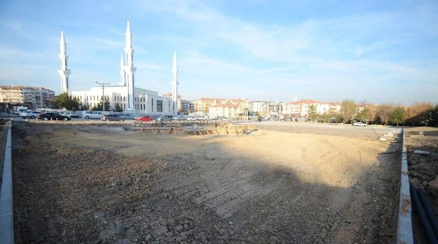 Pursaklar&rsquo;a Sel&ccedil;uklu Meydanı Yapılıyor