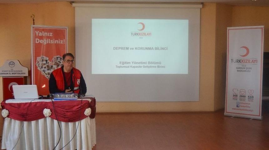 T&uuml;rk Kızılayı&rsquo;ndan Diyanet Vakfı G&ouml;n&uuml;ll&uuml;lerine &ldquo;acil Durum&rdquo; Eğitimi