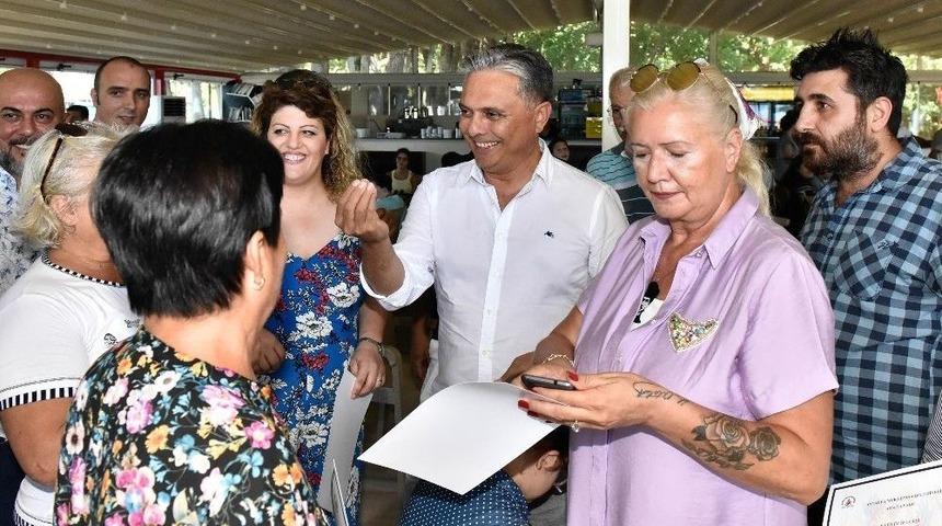 &Ouml;zel &Ccedil;ocukların Ailelerine İşaret Dili Dersi