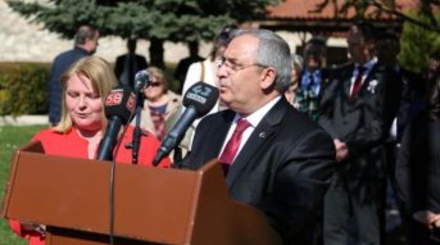 Vali Ahmet Hamdi Nayir: T&uuml;rkiye Zorda Kalanlara Yardım Etmeye Devam Ediyor