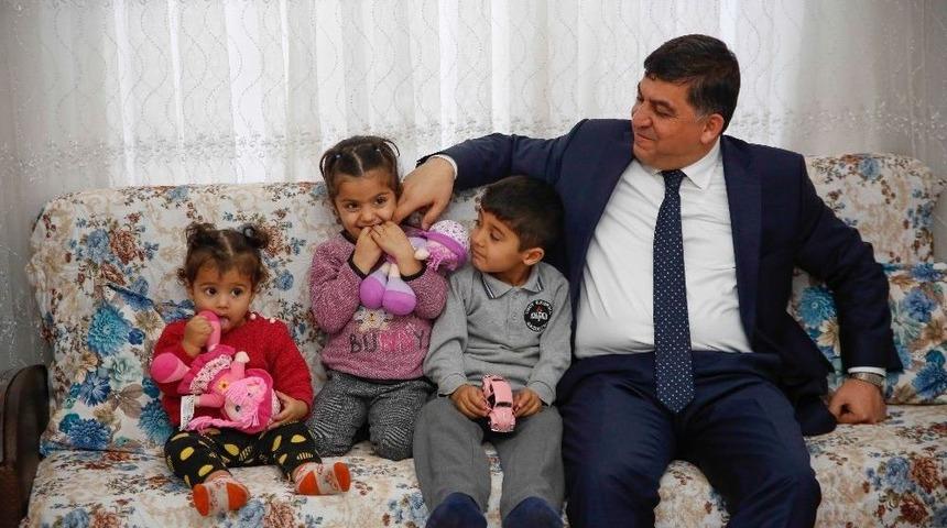 Fadıloğlu Yavuz Ve Yunus Bebekleri Ziyaret Etti