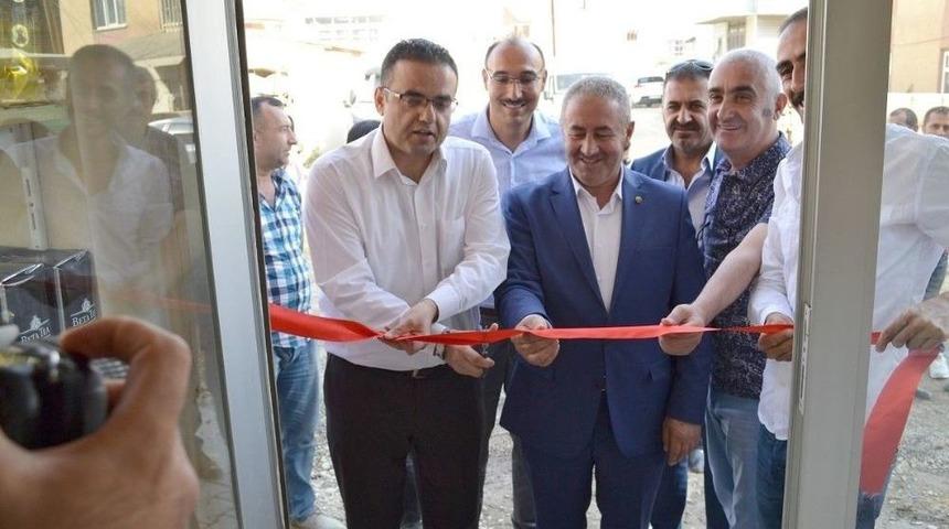 Eski H&uuml;k&uuml;ml&uuml; Kendi İş Yerini A&ccedil;tı