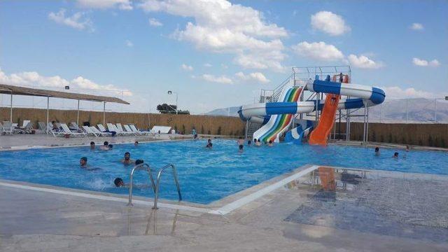 Heybeli’de Bölgenin En Büyük Aqua Parkı Açıldı