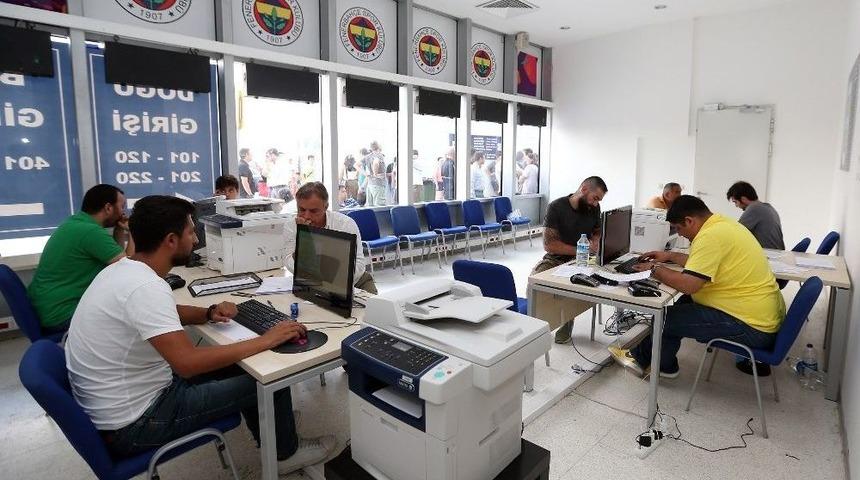 Fenerbah&ccedil;e&rsquo;de Kombineler Satışa &Ccedil;ıktı