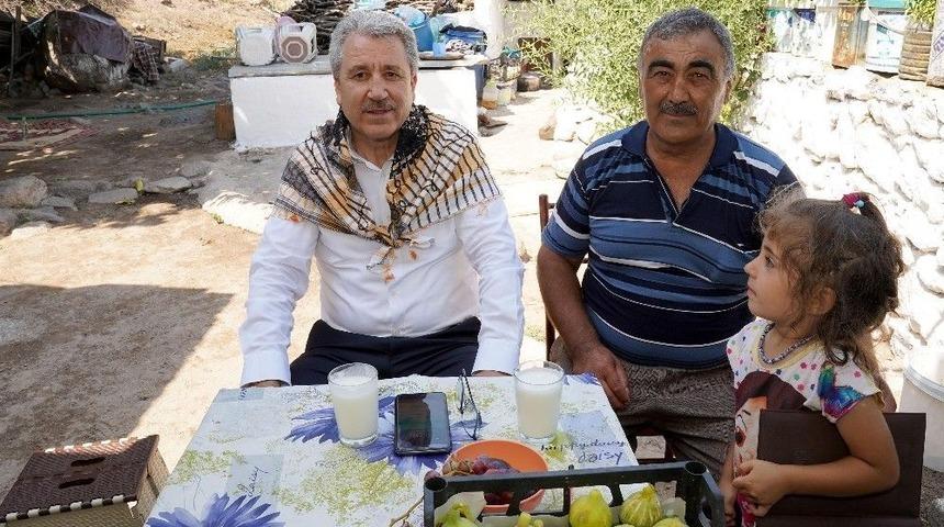 Rektör Budak’tan, Çoban Dostuna Ve Ailesine Bayram Ziyareti