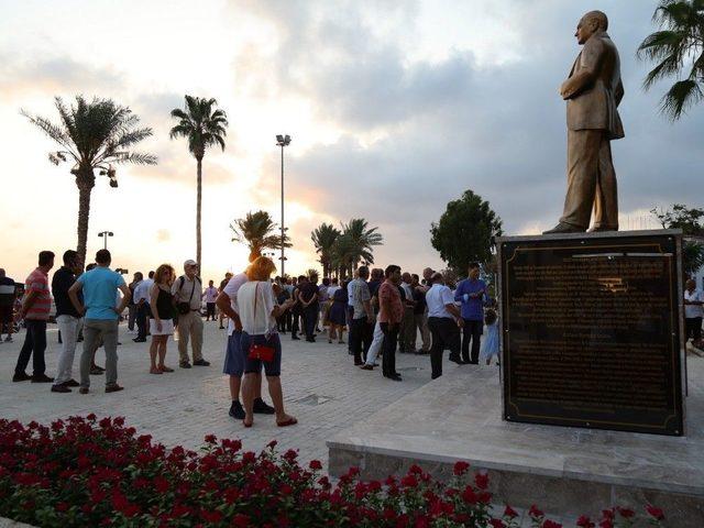 Side&rsquo;de Girit Kahvesi Ve Atat&uuml;rk Anıtı A&ccedil;ıldı 1