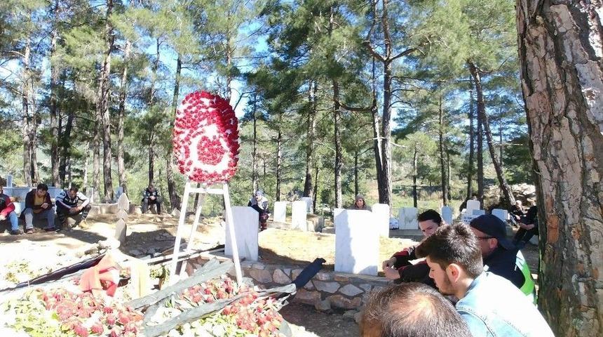 Motorculardan Şehit Ailesine Taziye Ziyareti