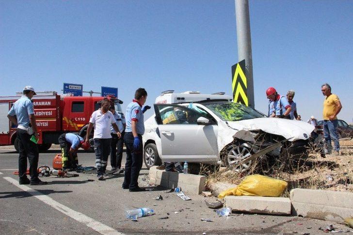 Otomobil Kamyonete Çarptı: 1 Ölü, 4 Yaralı G2