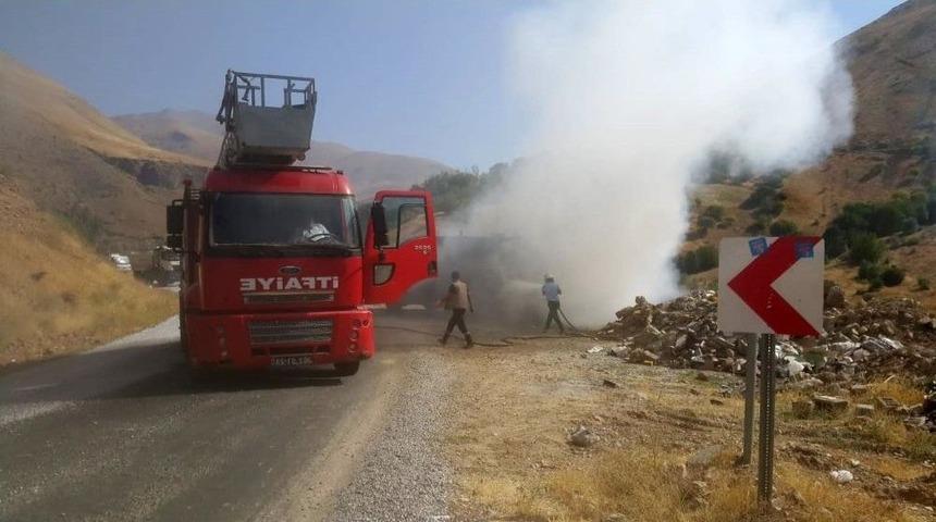 Seyir Halindeki Kamyon Alev Alev Yandı