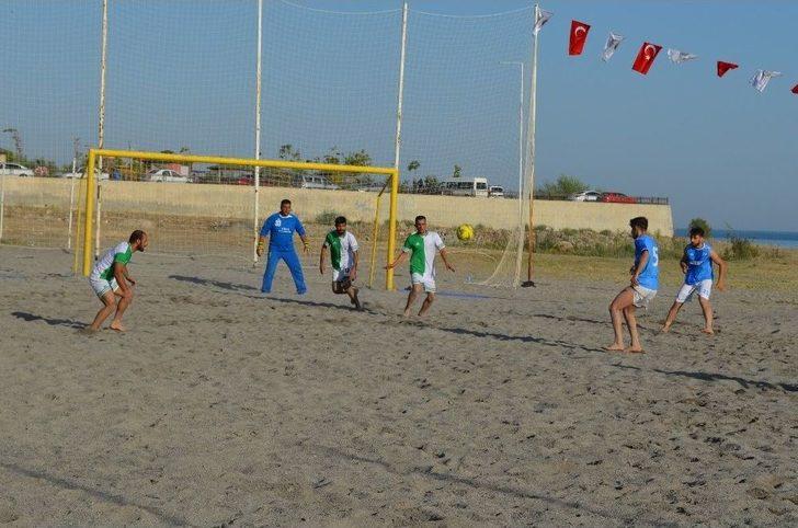 Adilcevaz’da Plaj Futbolu Heyecanı G4