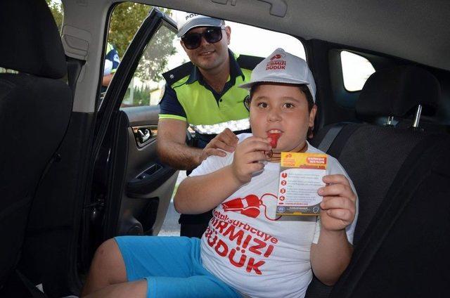 Trafiğin Ortasında Haber Bülteni Sundu