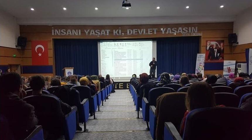 Başkan Yal&ccedil;ın, &ldquo;gen&ccedil;lerin Bağımlılıkları&rdquo; Konulu Programa Katıldı