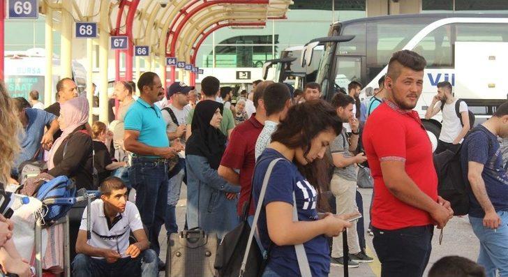 Bayram Tatilini Memleketinde Geçirmek İsteyenler Otobüs Terminaline Akın Etti G1