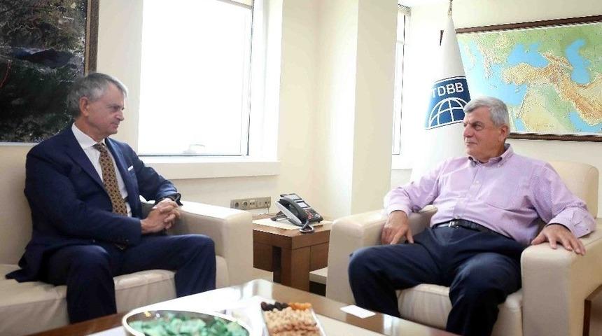 Başkan Karaosmanoğlu Kanada Büyükelçisi’ni Ağırladı