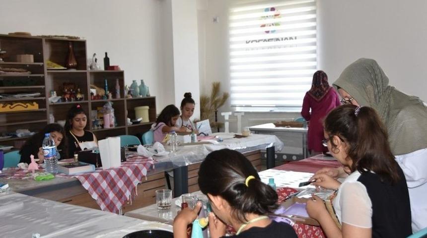 Kocasinan Akademi Çocuklara Meslek Edindiriyor