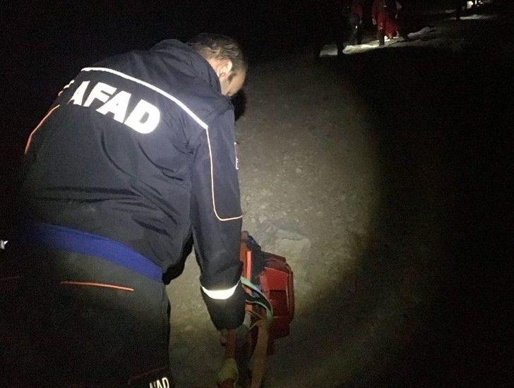 Dağa Çakılan Paraşütçü Nefes Kesen Operasyonla Sağ Olarak Kurtarıldı G1
