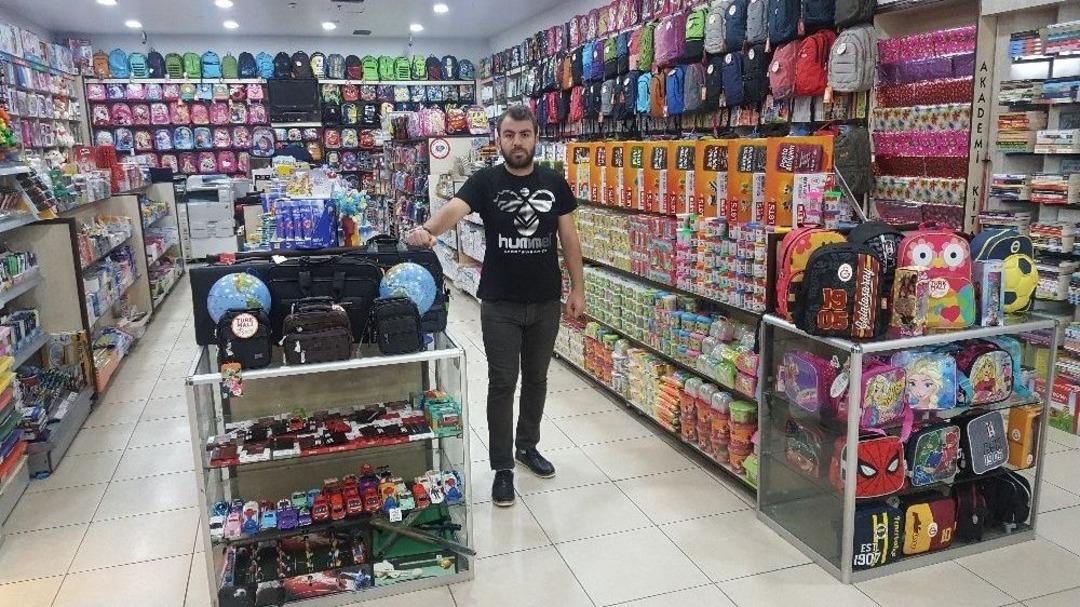Tatvan&rsquo;daki Kırtasiyeciler Okul Sezonuna Hazır