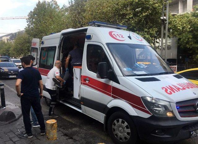 Beyoğlu’nda Kadın Turistler Arasında Kavga Çıktı: 2 Yaralı