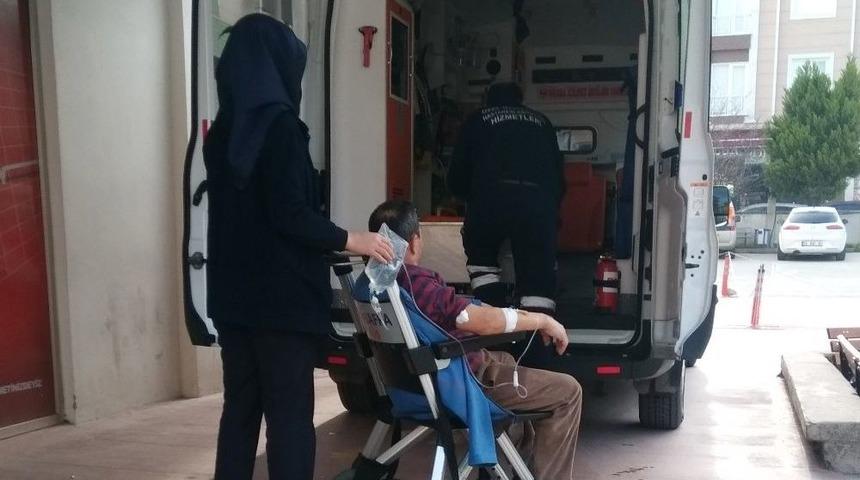 Elini Halı Yıkama Makinesine Kaptıran İş&ccedil;i Yaralandı