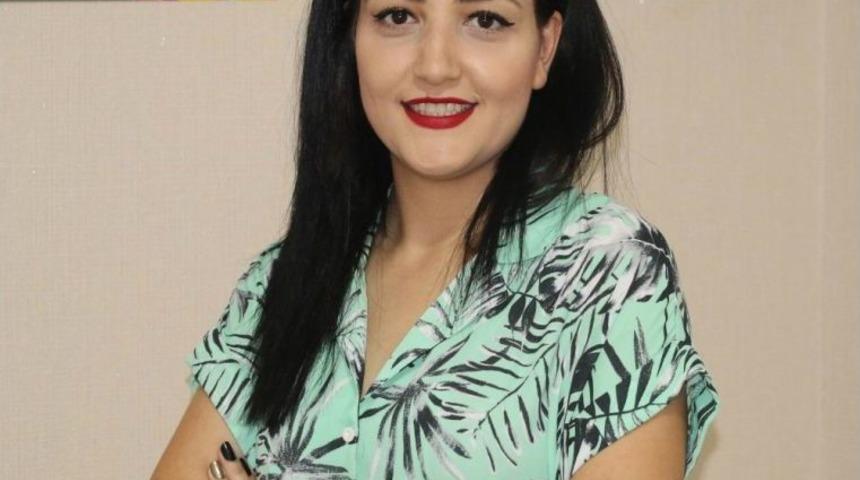 Ter&ouml;r Bitti, Sanat&ccedil;ılar Gelmek İ&ccedil;in Sıraya Girdi