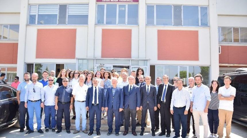 Lapseki Meslek Yüksek Okulu’nda İlk Öğrenci Kayıtları Alındı