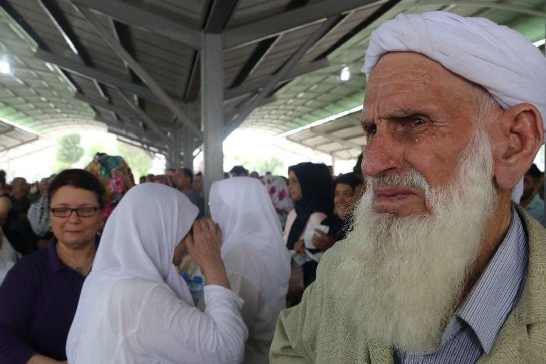 Mersin&rsquo;de Hacı Adayları Dualarla Uğurlandı