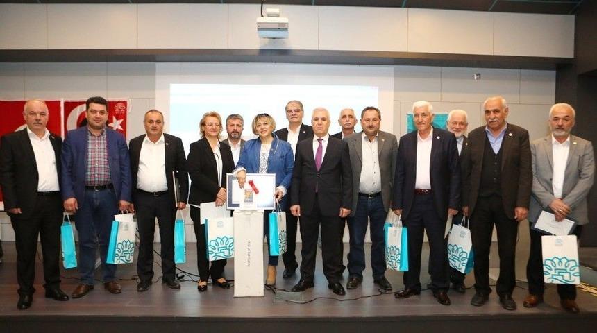 En Fazla Atık Pil Toplayan Muhtarlara Ödül