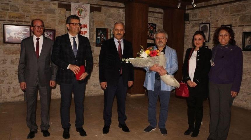 Kuşadası&rsquo;nda &ldquo; Mavi Ve &Ouml;tesi &ldquo; Resim Sergisi A&ccedil;ıldı