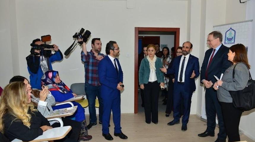 Yıldırım&rsquo;ın Projelerine Uluslararası &Ouml;vg&uuml;