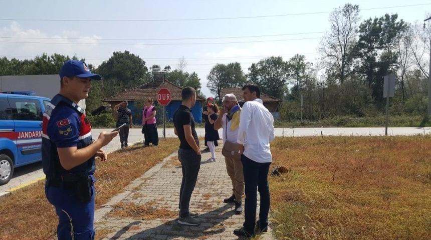 D&uuml;zce D100 Karayolunda Kaza: 4 Yaralı