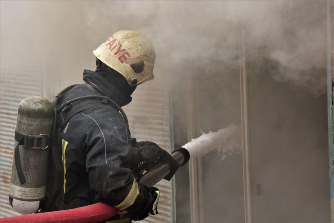 Samsun&rsquo;da Saman Y&uuml;kl&uuml; Depo Yangını
