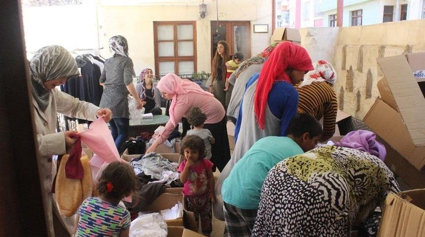 İhtiya&ccedil; Sahiplerine Kıyafet Dağıtımında Sone Gelindi