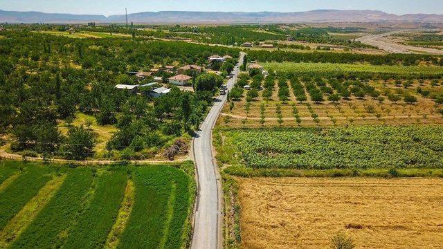 Yazıhan’da 4 Mahallenin Daha Ulaşım Sorunu Çözüldü