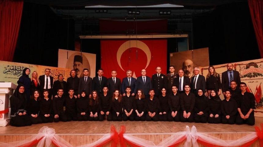 Mehtmet Akif Ersoy K&ouml;rfez&rsquo;de Belgeselle Anıldı