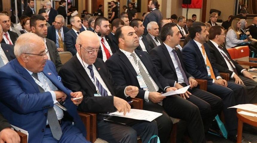 Şanlıurfa B&uuml;y&uuml;kşehir Belediye Başkanı Nihat &Ccedil;ift&ccedil;i