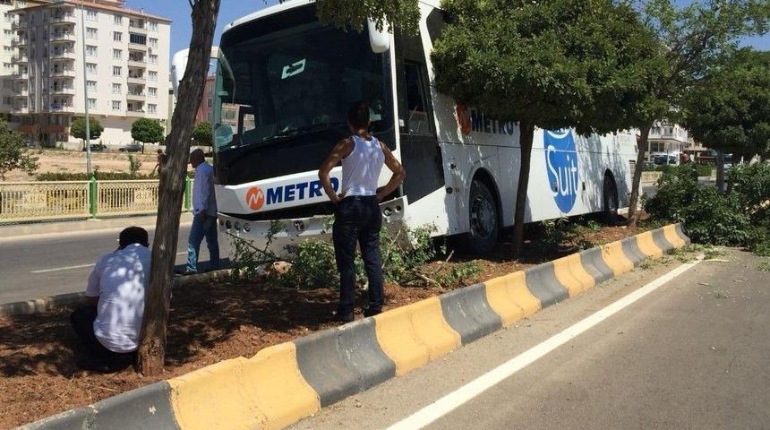 Otobüs Refüje Çıktı
