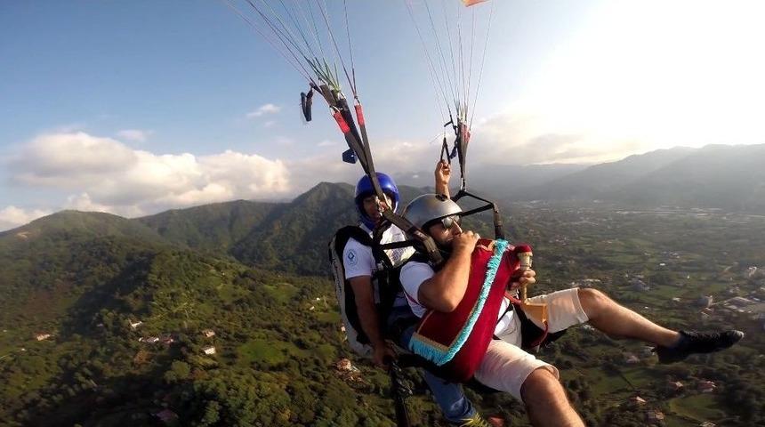 Havada Tulum &Ccedil;aldılar